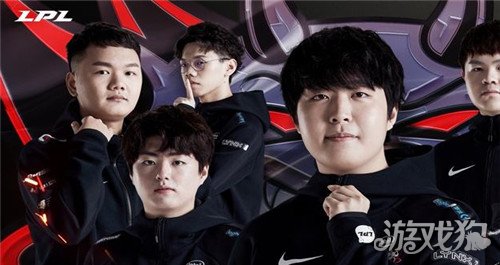 她因伤缺席 她因伤缺席