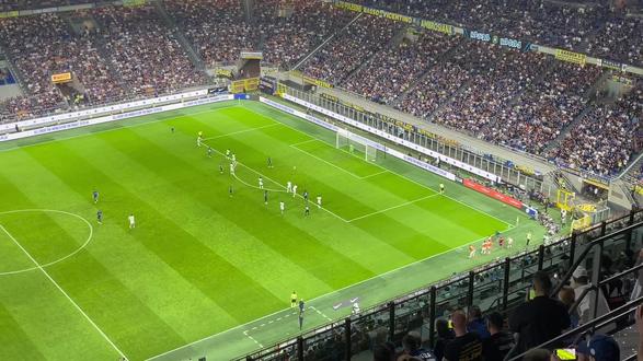 强烈兴趣 强烈兴趣